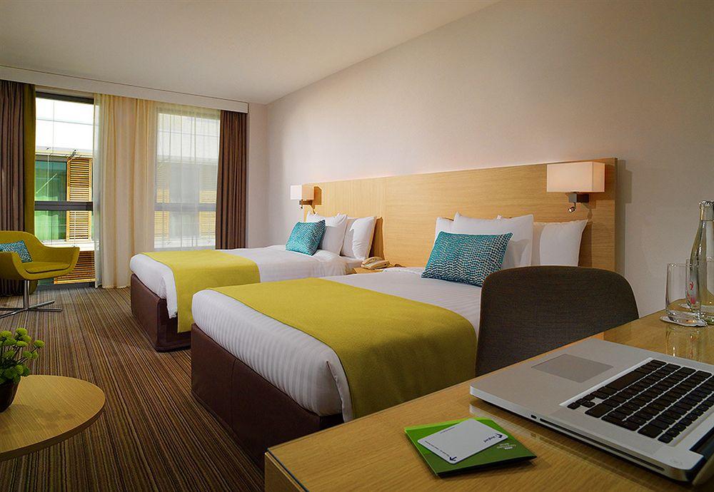 Courtyard By Marriott Montpellier Hotel Exterior photo