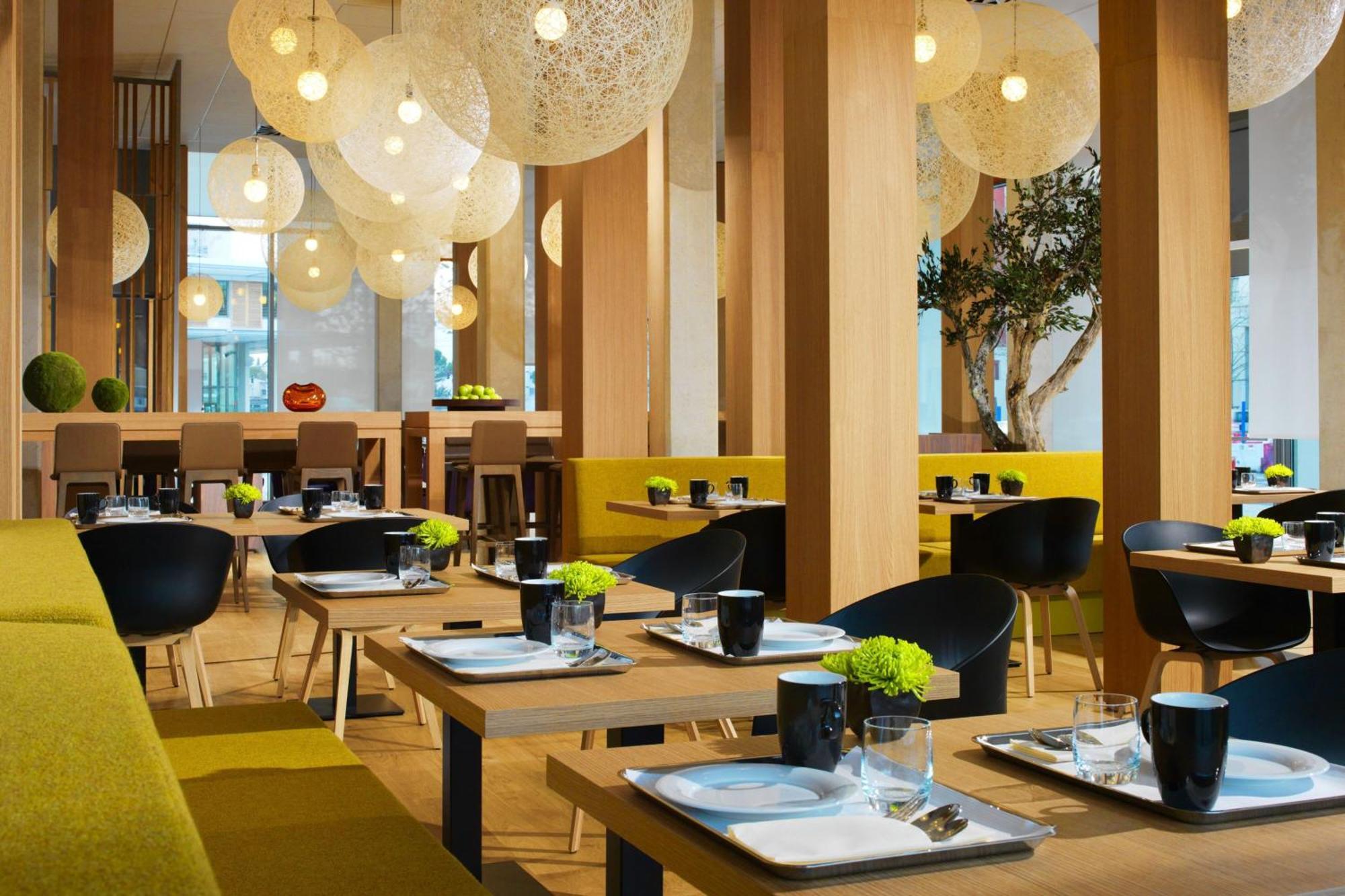 Courtyard By Marriott Montpellier Hotel Exterior photo
