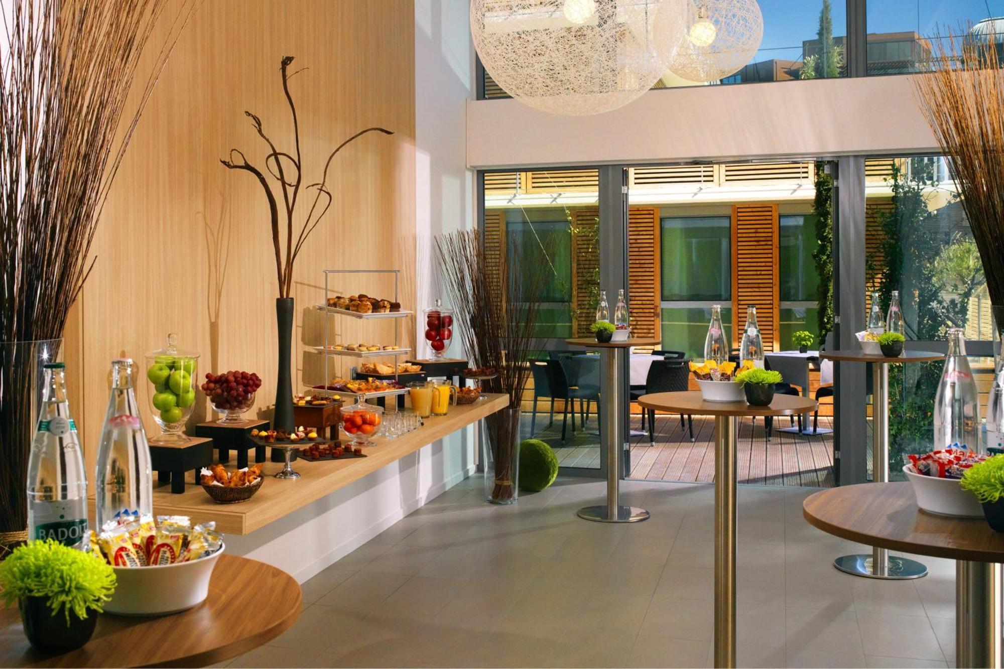 Courtyard By Marriott Montpellier Hotel Exterior photo