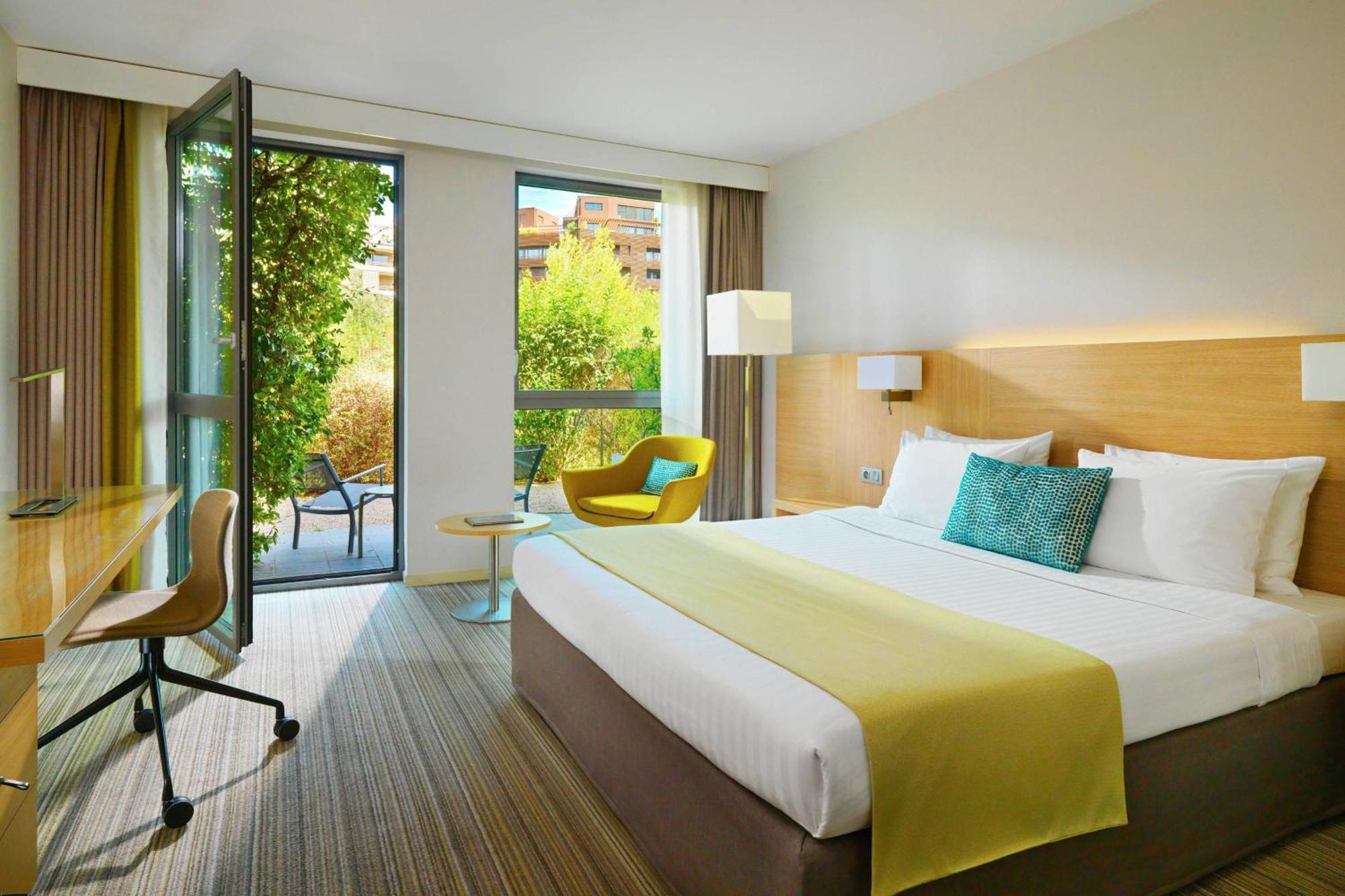 Courtyard By Marriott Montpellier Hotel Exterior photo