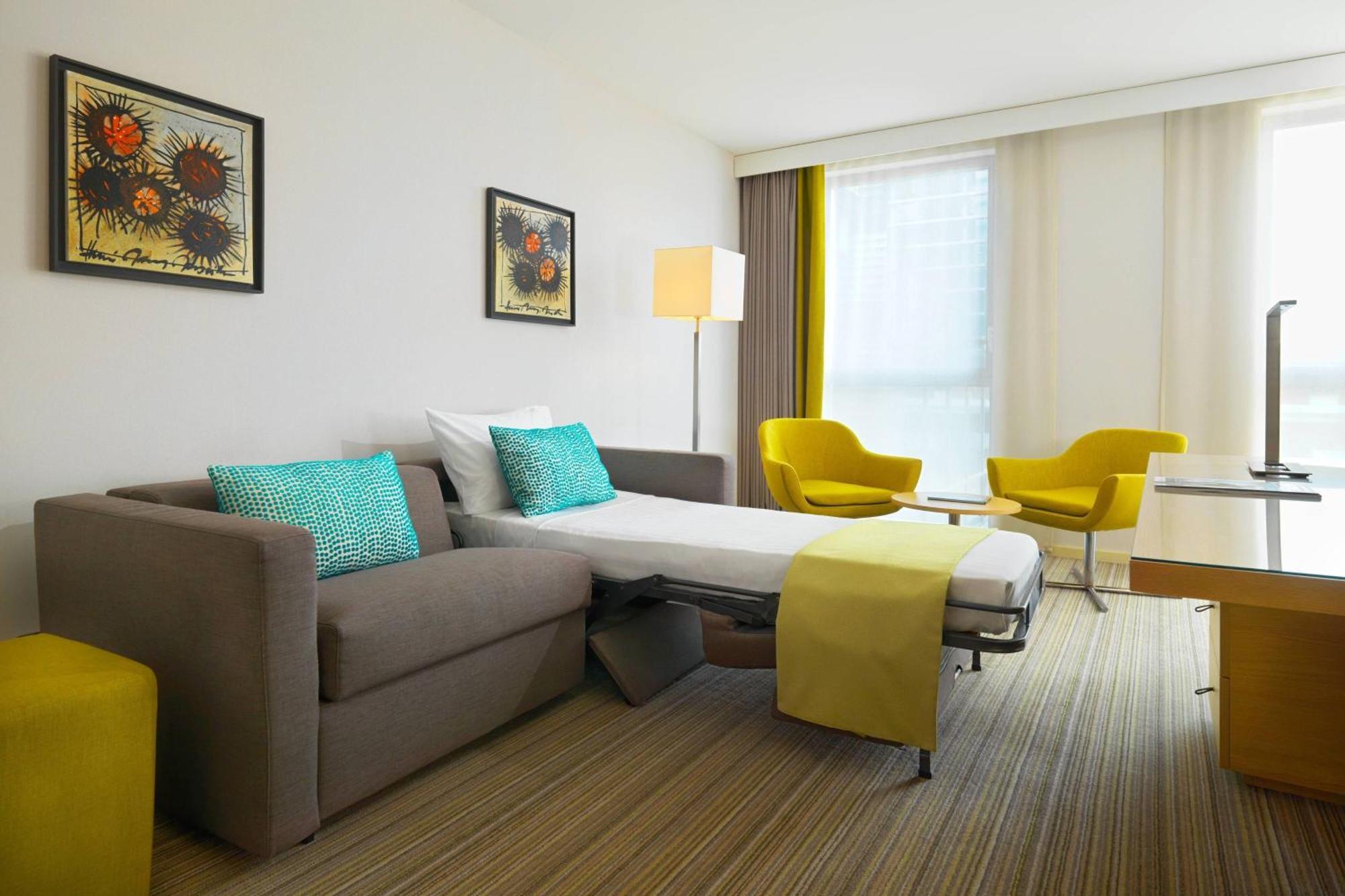 Courtyard By Marriott Montpellier Hotel Exterior photo