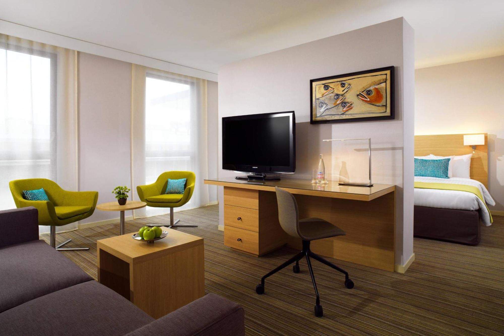 Courtyard By Marriott Montpellier Hotel Exterior photo
